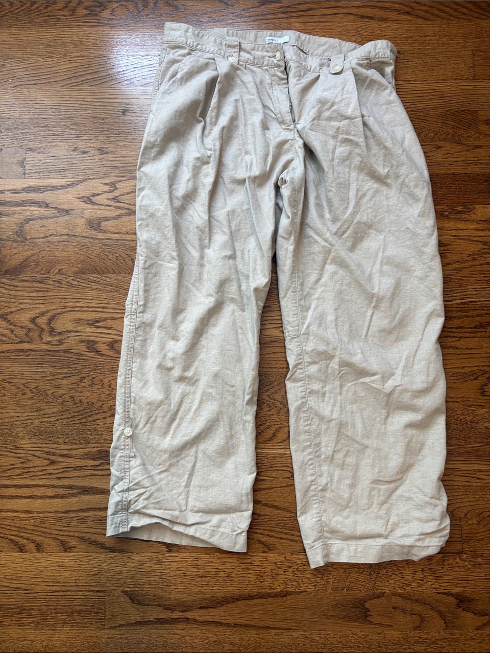 Women's Lightweight Beige Capri Pants - Casual Linen-Blend Cropped Trousers